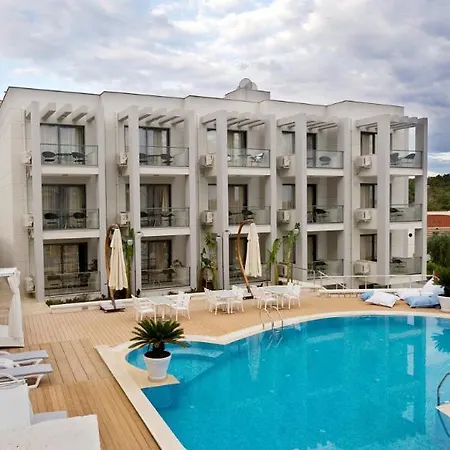 Captain Szálloda Çeşme